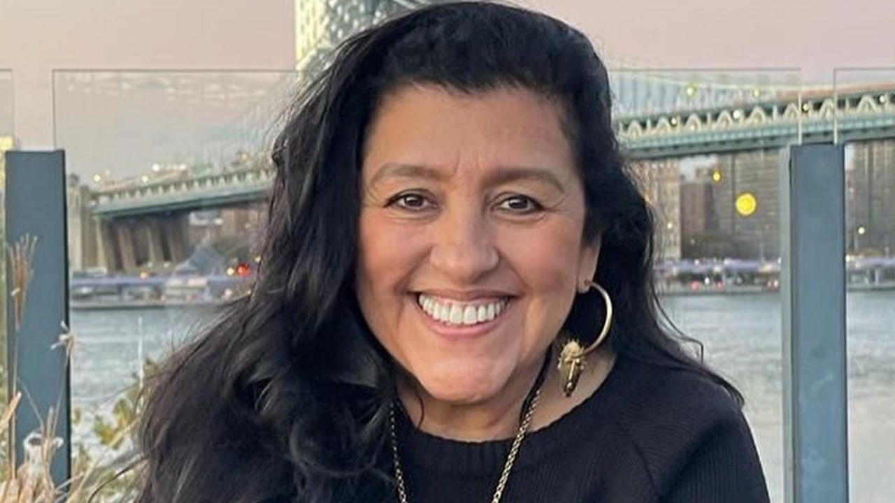 Regina Casé posta fotos de viagem ao comemorar o Dia de Iemanjá: ”Rainha do mar”