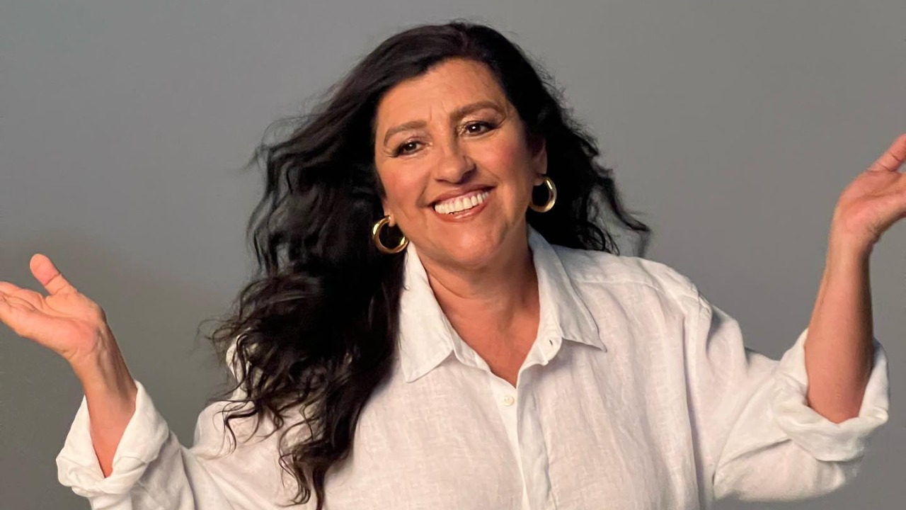 Regina Casé completa 68 anos e ganha homenagens de amigos famosos: ”Quando ela chega, é risada na certa!”