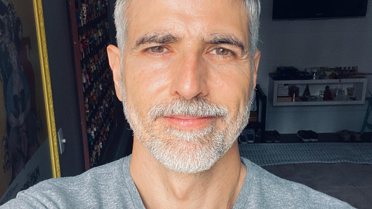 Reynaldo Gianecchini relembra personagens marcantes da carreira e ganha elogios dos fãs