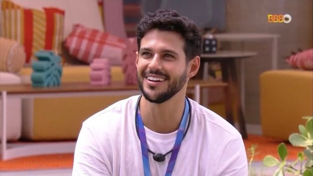 Após desviar de cantadas no BBB22, Rodrigo Mussi revela se está solteiro