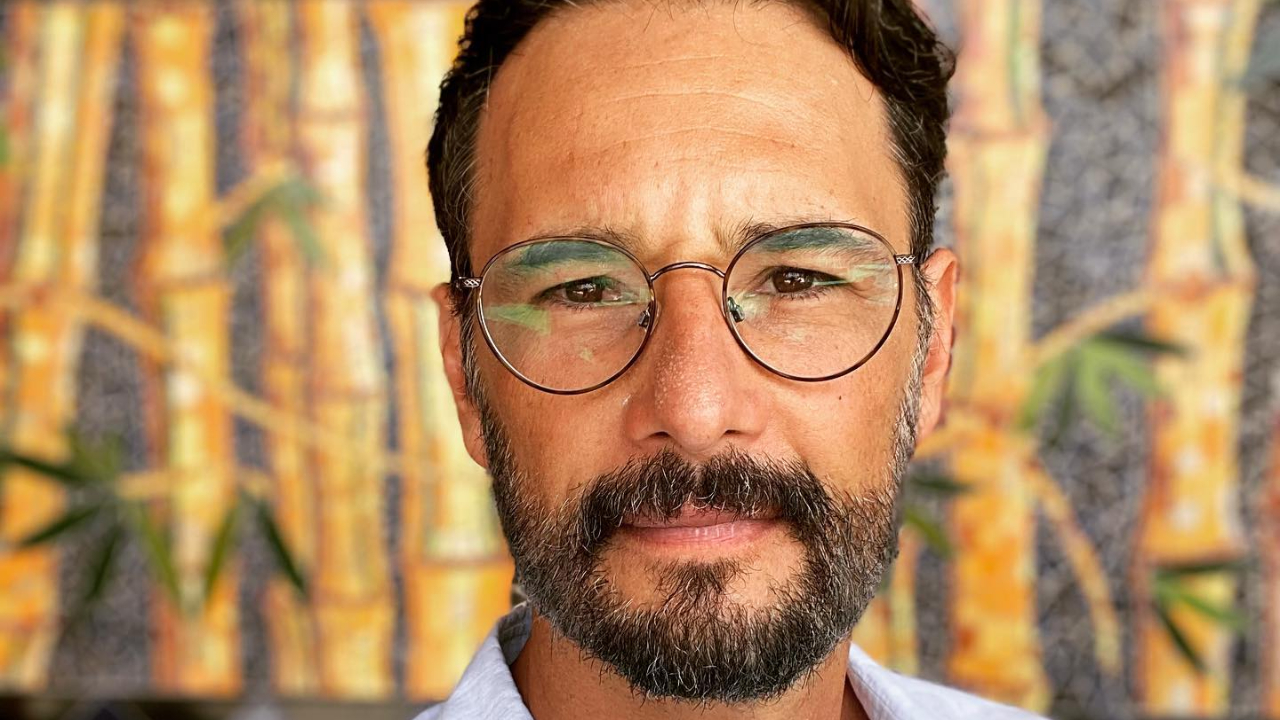 Rodrigo Santoro recorda foto da infância e encanta os seguidores: ”Sempre foi lindo”