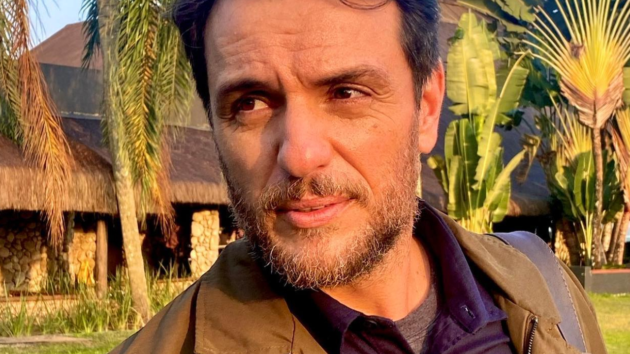 Rodrigo Lombardi mostra bastidores dos ensaios de novo musical: ”Nunca suei tanto”