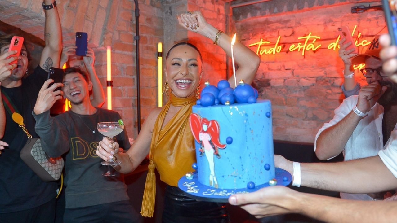 Sabrina Sato comemora 41 anos em grande estilo com festa intimista em São Paulo
