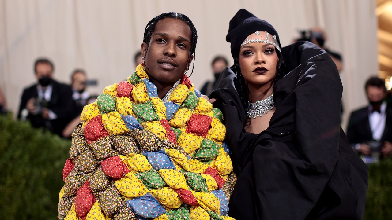 Bebê de Rihanna e ASAP Rocky soma herança de bilhões de dólares mesmo antes mesmo de nascer