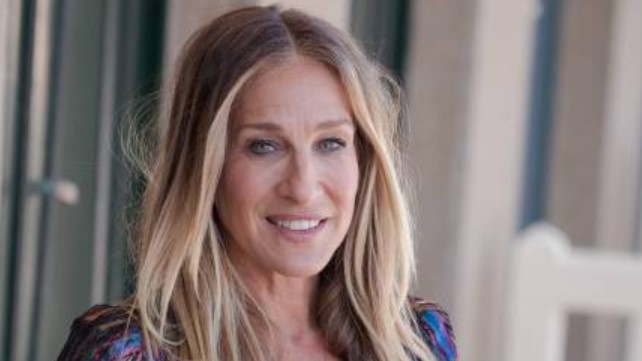 Sarah Jessica Parker celebra episódio final de And Just Like That e faz mistério sobre segunda temporada