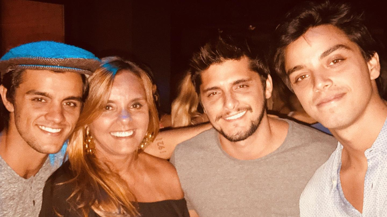 Família Simas celebra o aniversário da matriarca, Ana Sang: ”Amamos você”