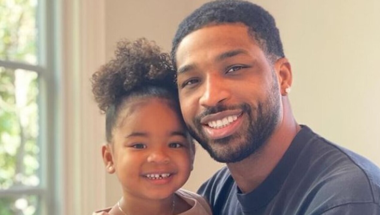 Ex de Khloé Kardashian, Tristan Thompson sai para jantar com sua filha True