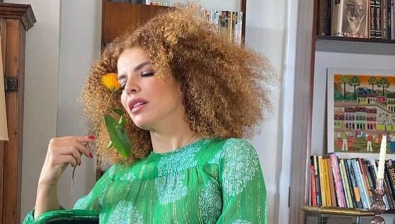 Vanessa da Mata comemora seu aniversário de 46 anos em festa com amigos