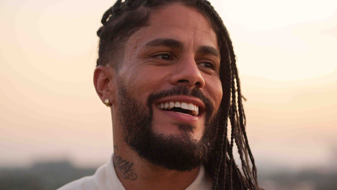 Ex-participante de realitys, Viegas lança medley de ‘Pra Voar’ e ‘Posso Ser’