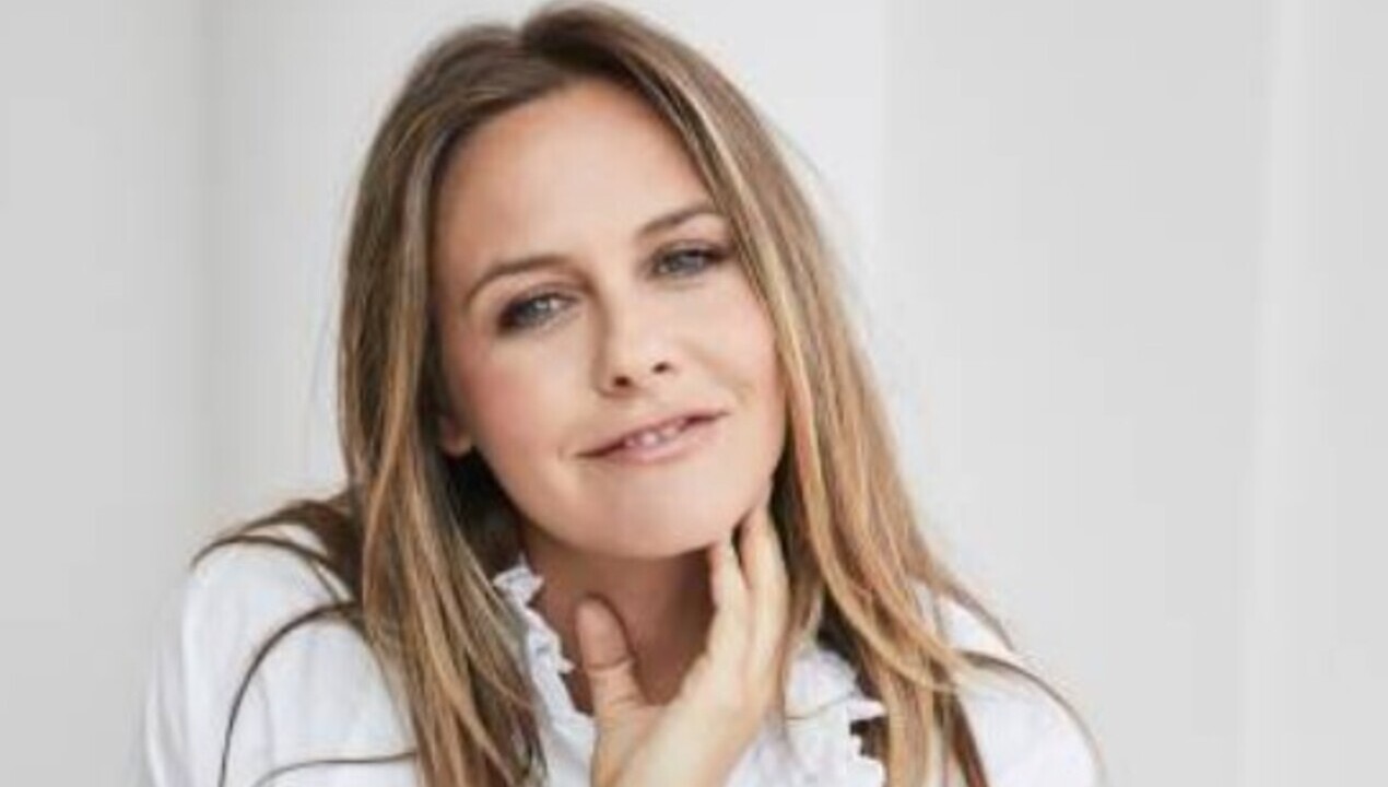 Alicia Silverstone rebate críticas ao seu corpo: “Eu acho que estou bem”