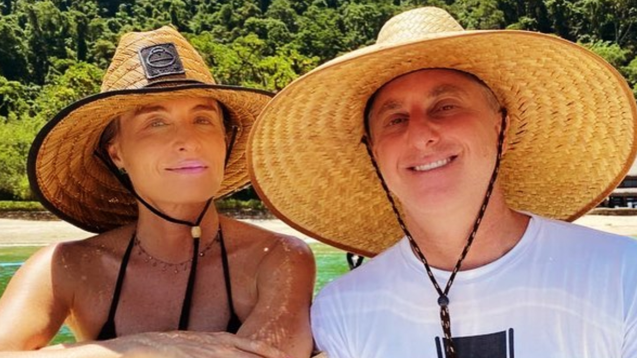 Angélica aproveita caminhada na neve com o marido, Luciano Huck: ”Eu e ele”