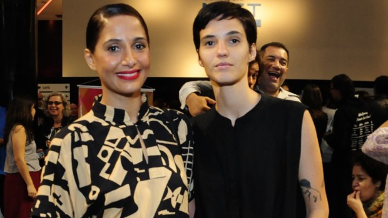 Ex-namorada de Camila Pitanga é levada à delegacia e atriz presta apoio: ”Absurdo e constrangedor”