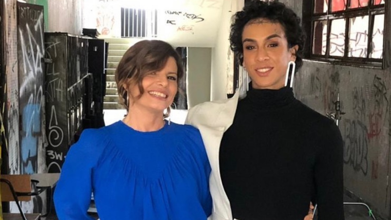 Débora Bloch revela torcida por Linn da Quebrada no ‘BBB22’: ”Me apaixonei”