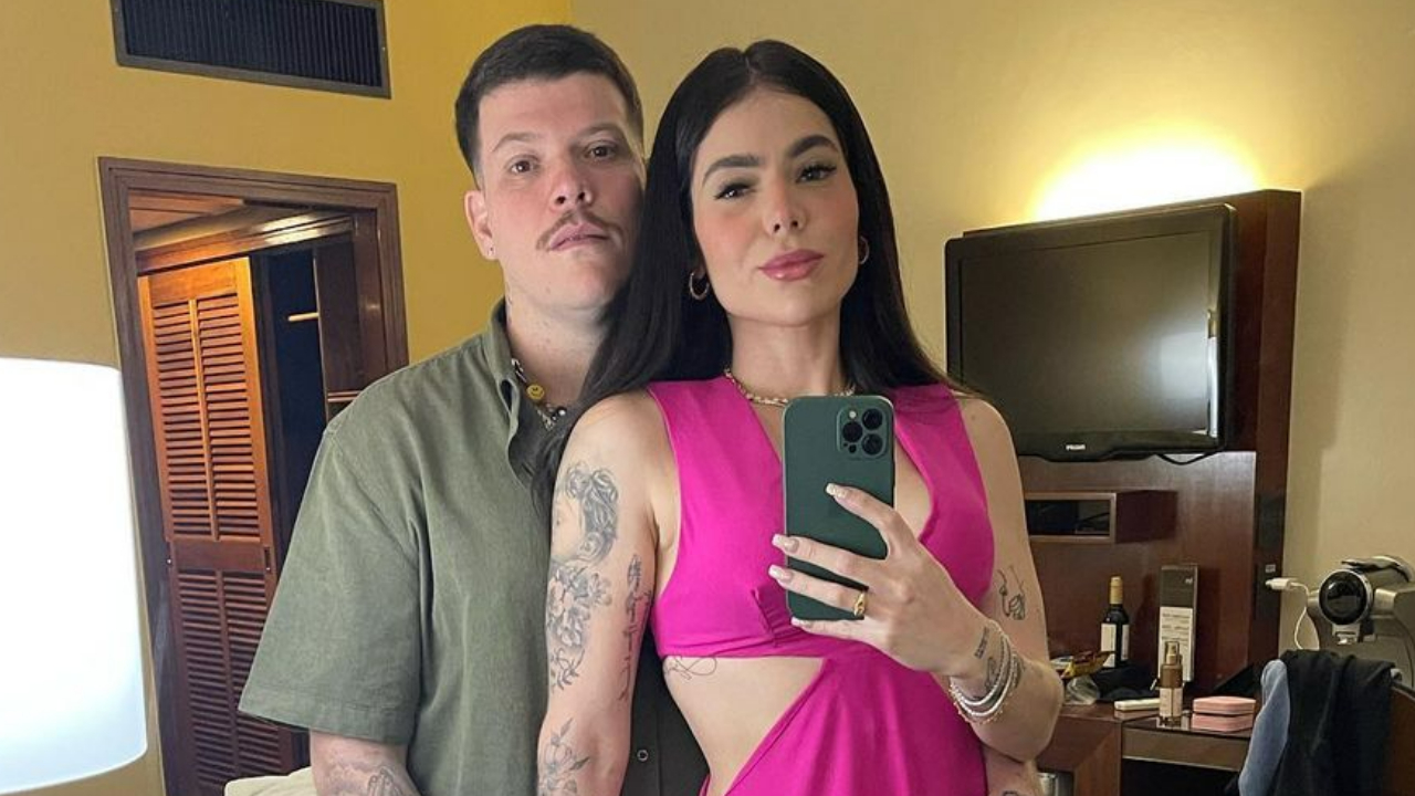 Ferrugem se derrete ao flagrar olhar apaixonado da esposa, Thaís Vasconcellos: ”Vivendo o verdadeiro amor!”
