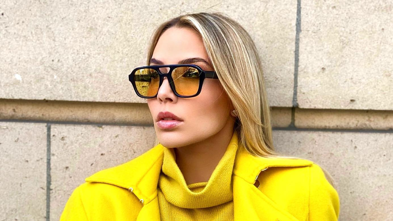 Influenciadora especialista ensina a compor looks coloridos para o inverno