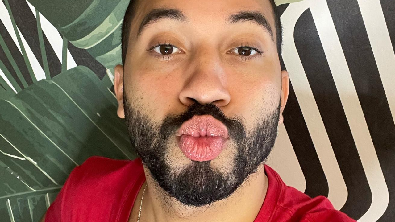 Gil do Vigor renova contrato com TV Globo e celebra na web: ”Estou muito grato”