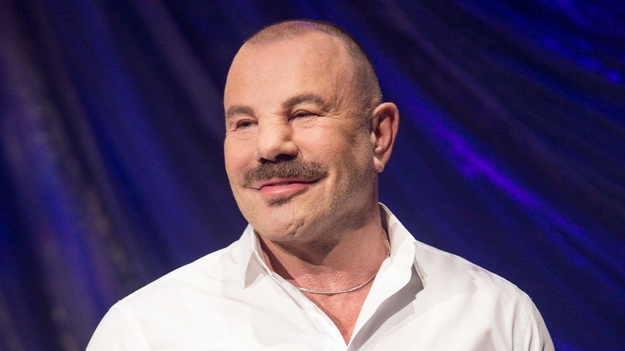 Morre Manfred Thierry Mugler, fundador de uma das maiores marcas francesas de luxo