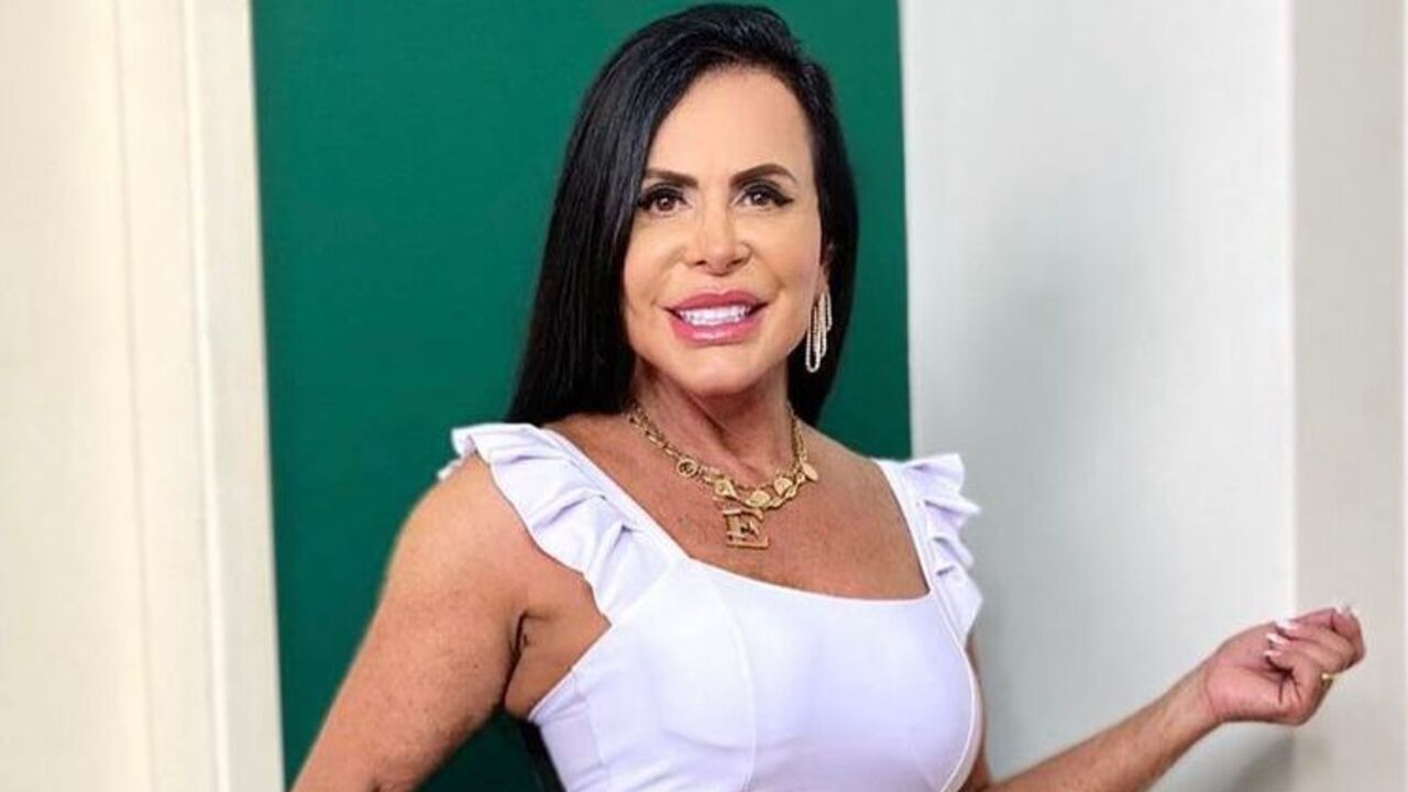 Gretchen dá adeus ao cabelo longo e surpreende ao surgir com novo corte: ”Ficou maravilhosa”