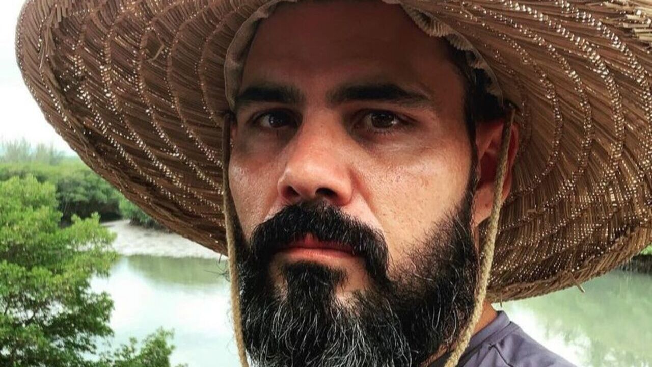 Pai-coruja, Juliano Cazarré encanta ao publicar clique fofíssimo dos filhos mais velhos