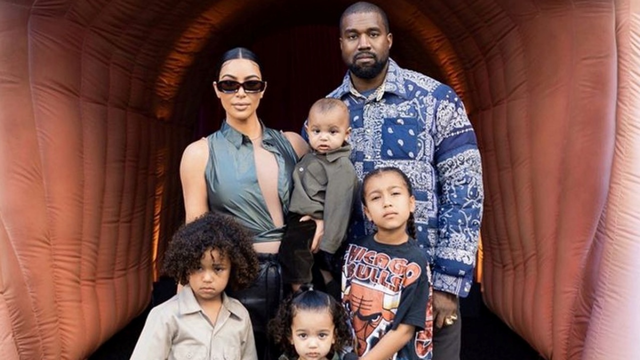 Kim Kardashian acredita que as atitudes de Kanye West estão ‘incontroláveis’: ”Ela já está farta”