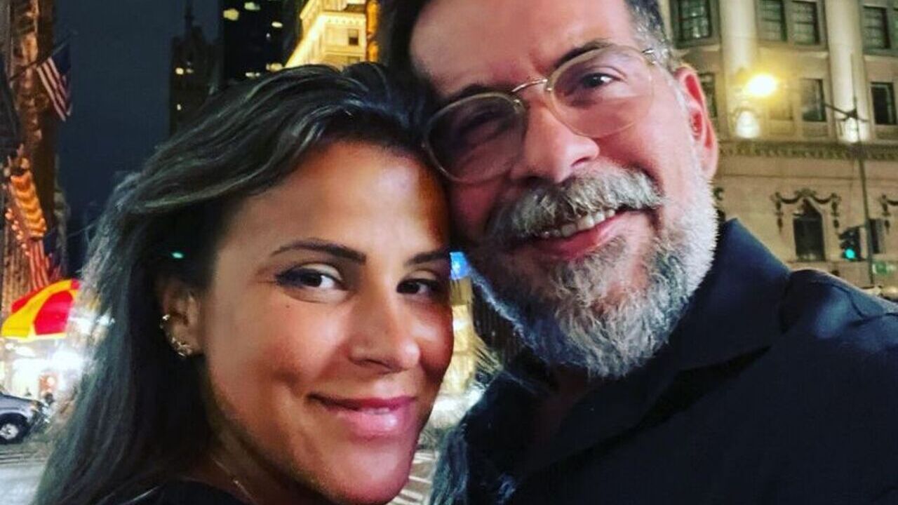 Leandro Hassum se derrete pela esposa ao fazer declaração: “Juntos somos um”