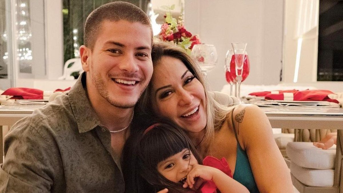 BBB22: Maira Cardi dá ‘bronca’ em Arthur Aguiar: ”Não faça isso!”