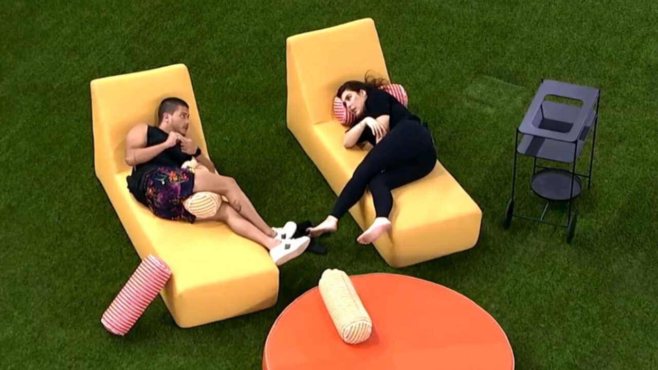 BBB22: Naiara Azevedo questiona Arthur Aguiar: ”Quem ama trai?”