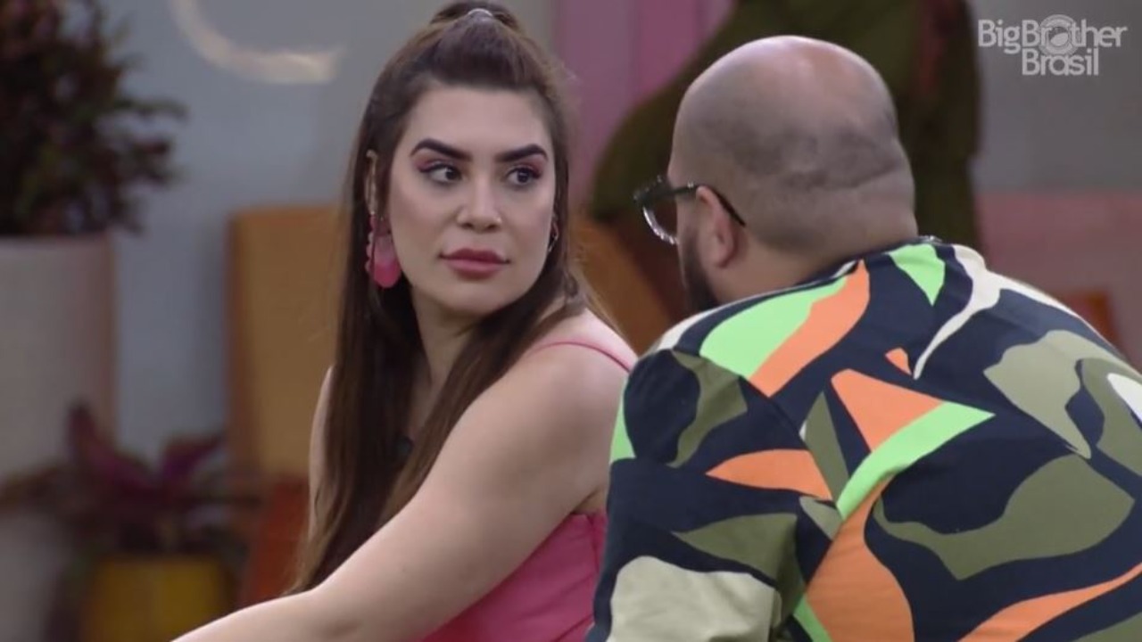 BBB22: Após Jogo da Discórdia, Naiara Azevedo reclama com Tiago Abravanel: ”Você me expôs no ao vivo”