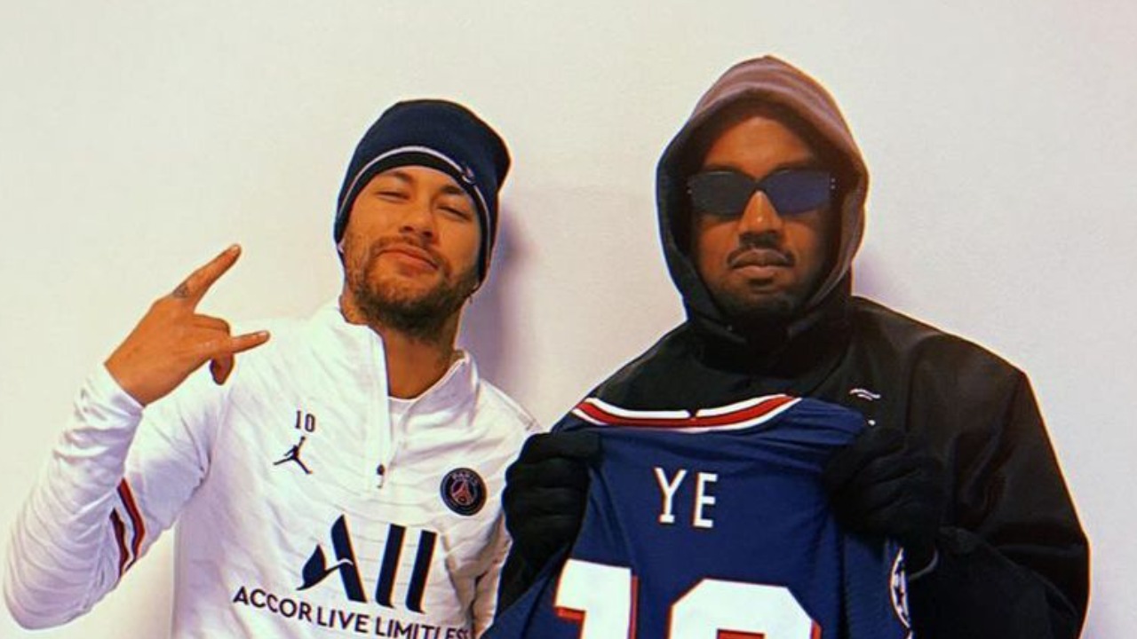 Neymar Jr. conhece Kanye West durante treino do Paris Saint-Germain e tieta o rapper: ”Lenda”