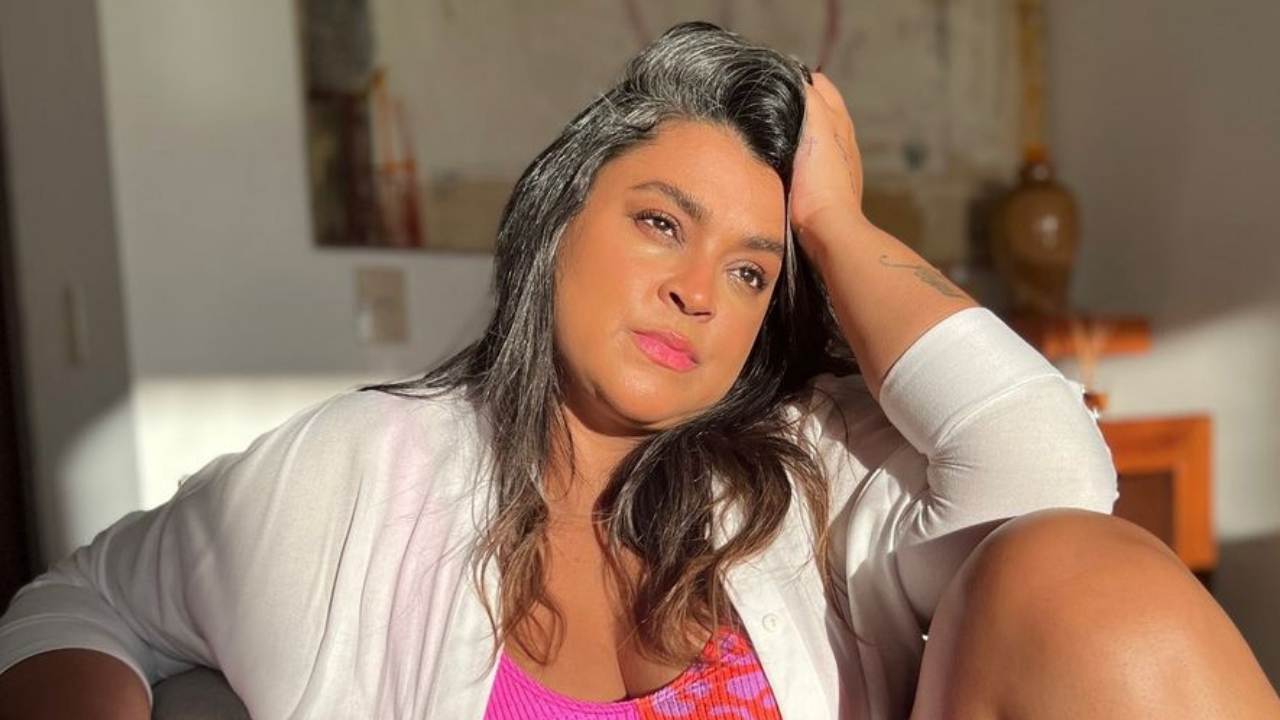 Preta Gil chama atenção ao exibir seus fios brancos na web: ”Amando cada mecha nova!”