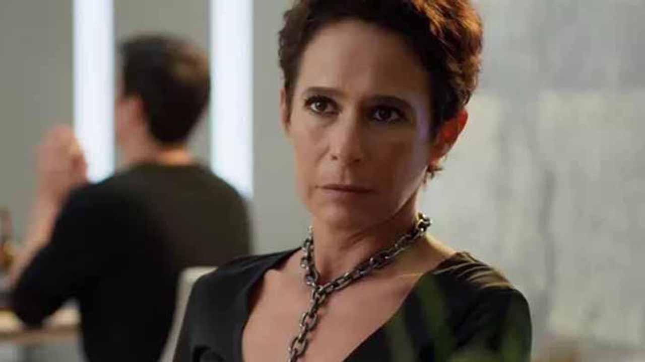 Rebeca toma atitude e surpreende em ‘Um Lugar ao Sol’