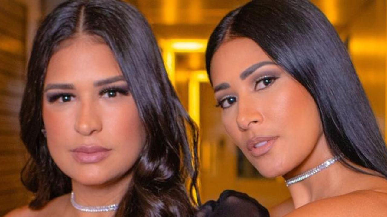 Simone e Simaria chamam atenção com looks decotados e cheios de brilhos
