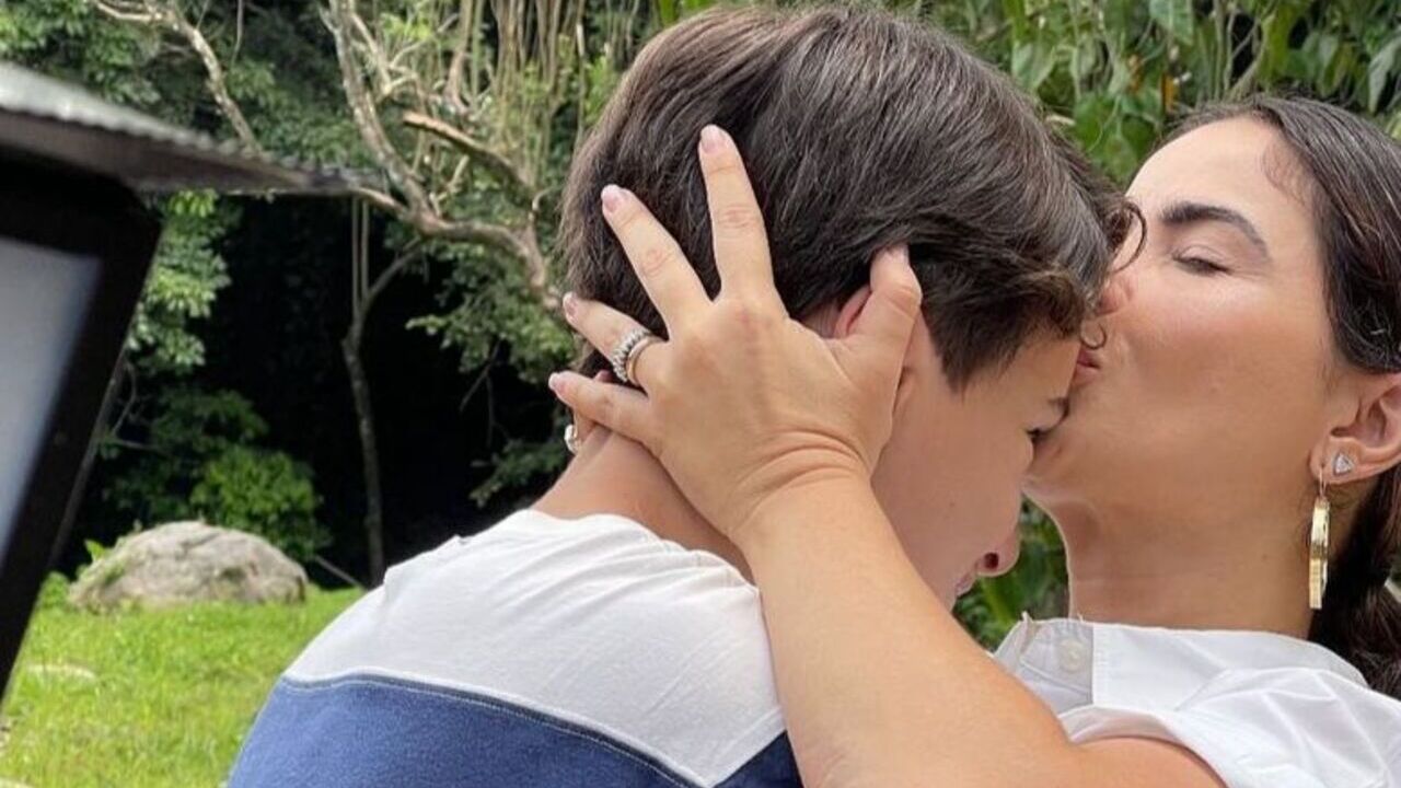 Vanessa Giácomo celebra o aniversário do primogênito com uma homenagem especial: ”Te amo infinito”