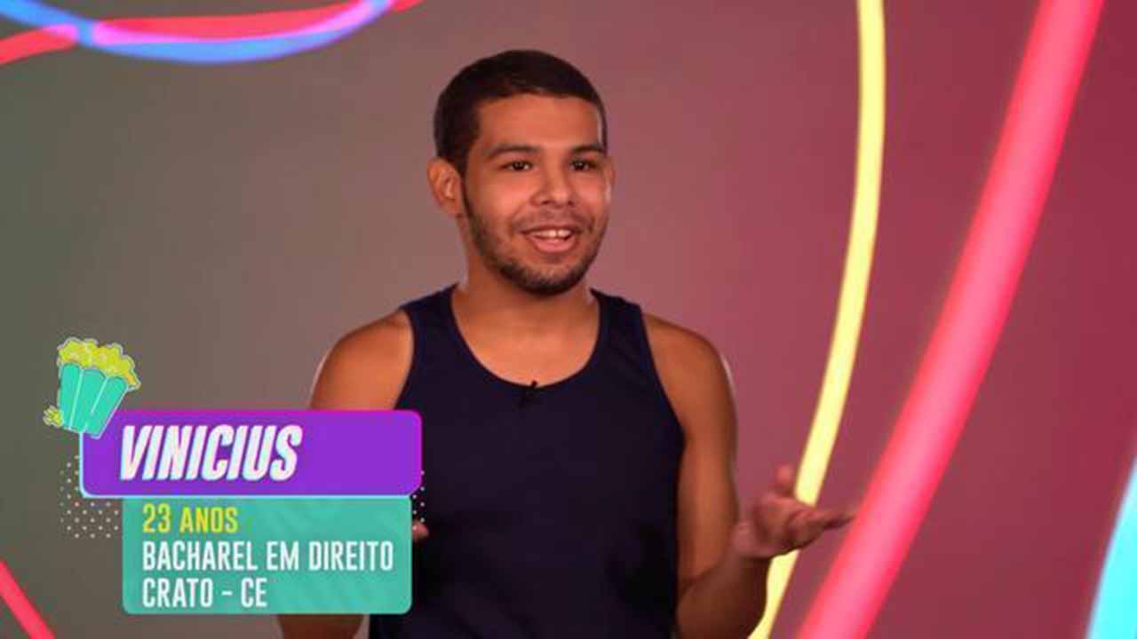 Vinícius, do BBB 22, revela seu crush dentro da casa: ”Vou me apaixonar”