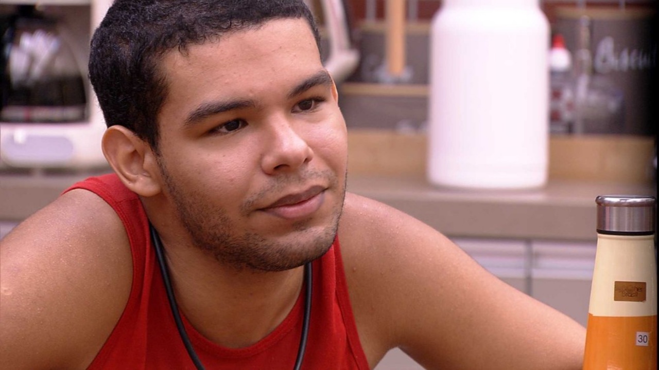 BBB22: Vinícius reflete sobre estar em vários pódios: ”É meio assustador”