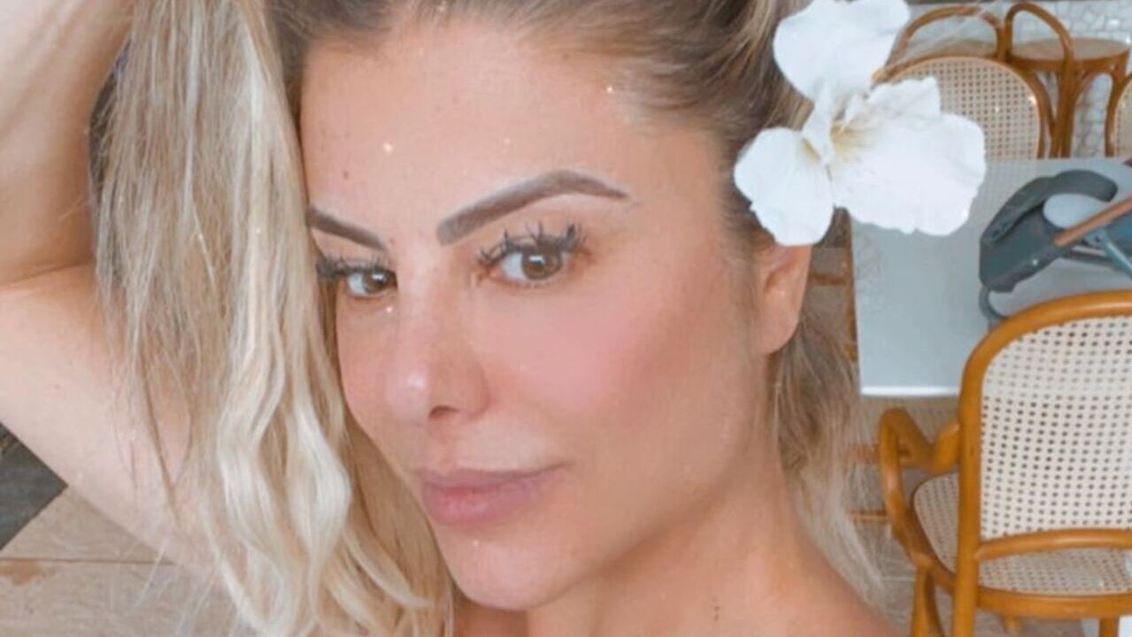 Poliana Rocha exibe registros de seu treino em casa e impressiona: ”Musa!”