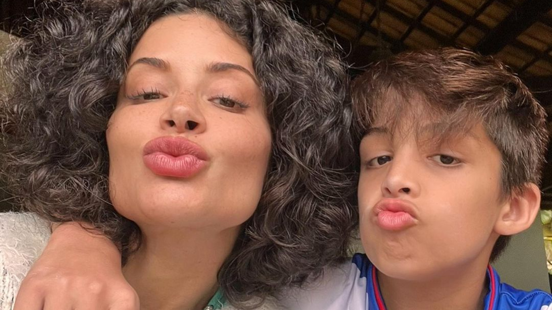 Aline Campos presta homenagem no aniversário de 12 anos do filho: ”Honra de ser sua mãe”
