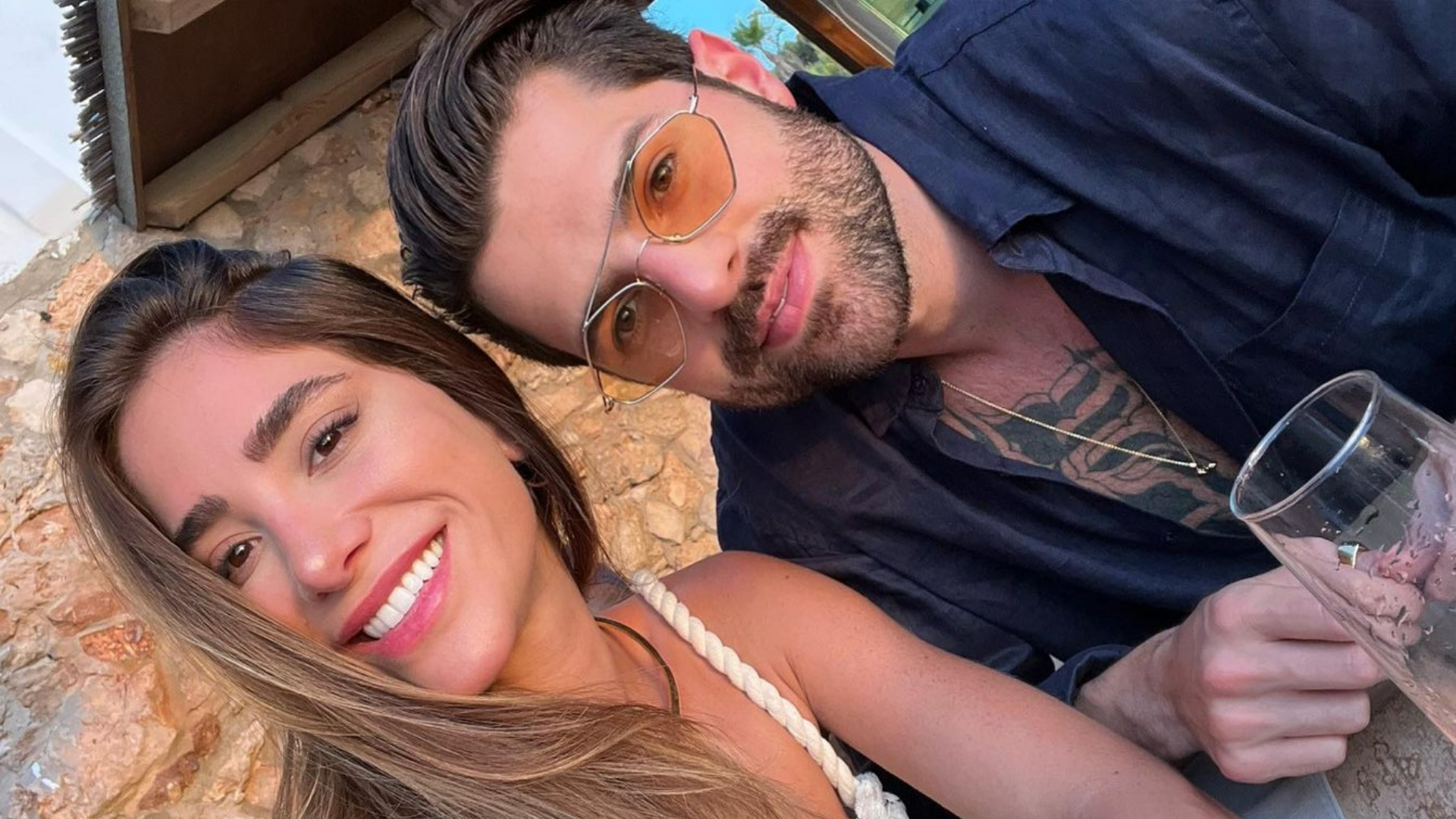 Alok e Romana Novais curtem pôr do sol juntos em lancha: “Especial”