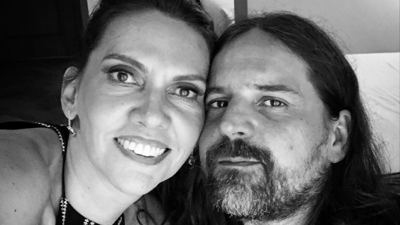 Andreas Kisser, do Sepultura, lamenta morte da esposa: “Minha admiração por você é eterna”