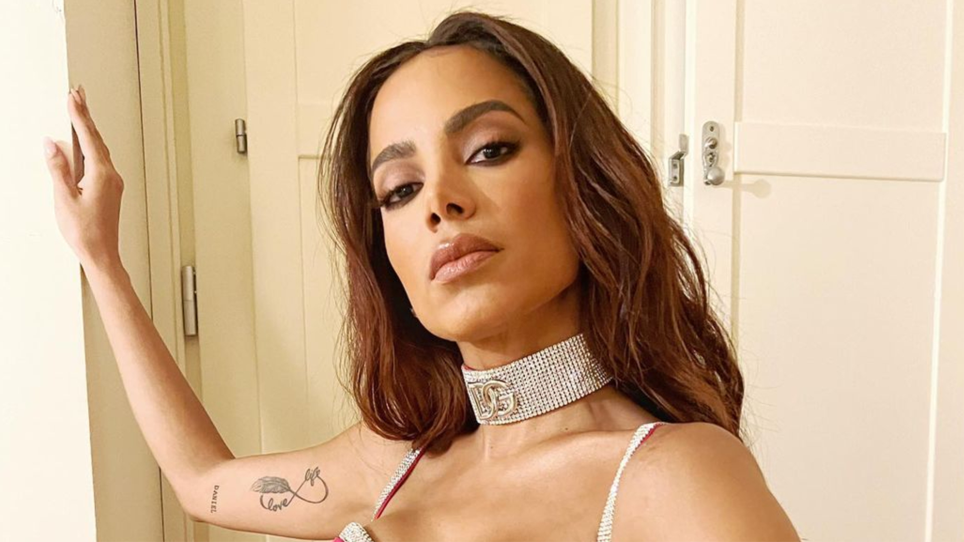 Anitta entra para o Guinness Book após sucesso global de ‘Envolver’