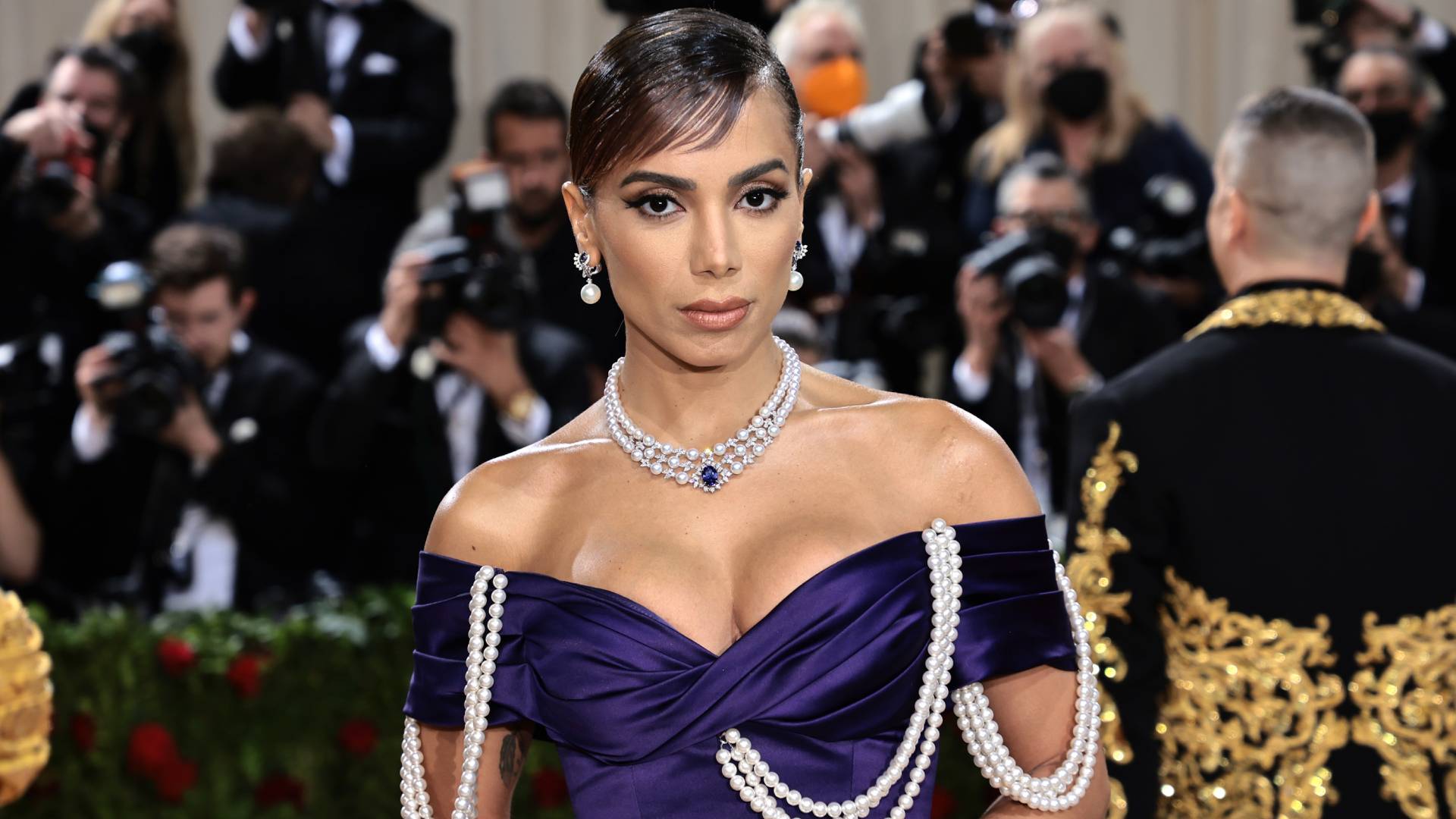 Anitta anuncia nova música em parceria com a rapper americana Missy Elliott