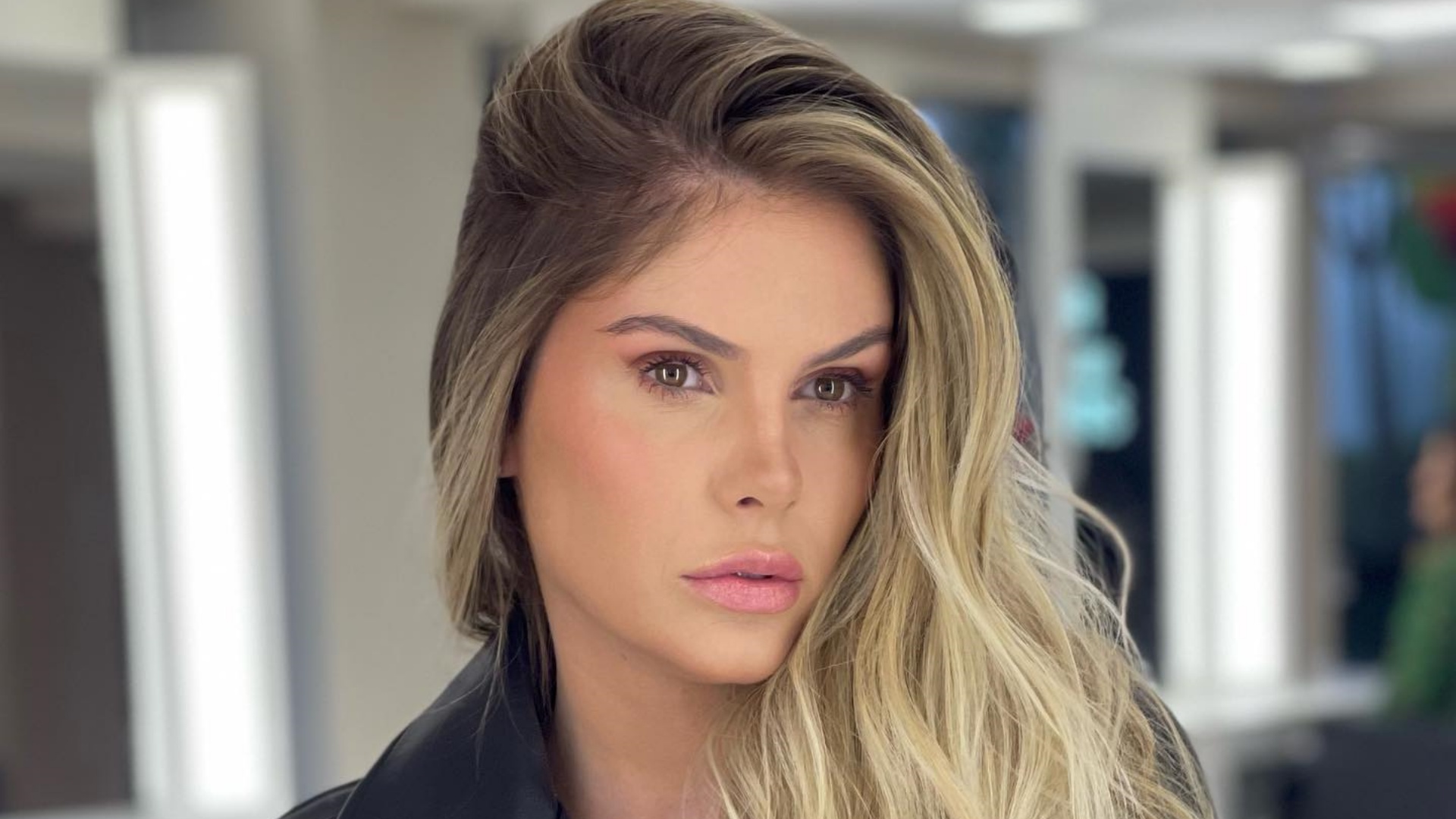 “Estou tendo umas tristezas”, confessa Bárbara Evans sobre o puerpério