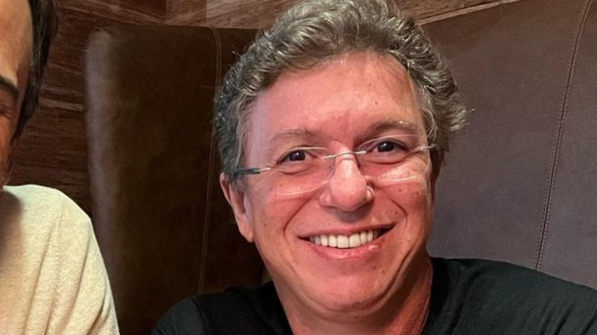 Boninho compartilha clique com Tadeu Schmidt e fala sobre o BBB 23