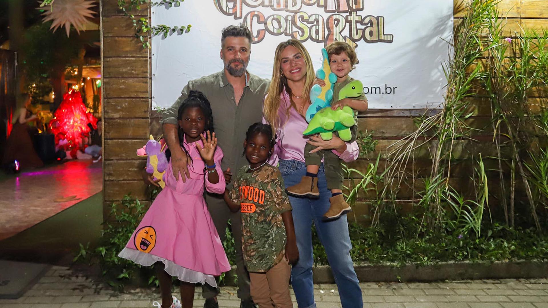 Bruno Gagliasso e Giovanna Ewbank fazem festa de aniversário para o filho caçula, Zyan
