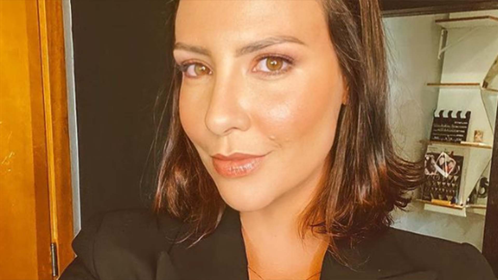 Grávida, Camila Rodrigues revela que ficou noiva