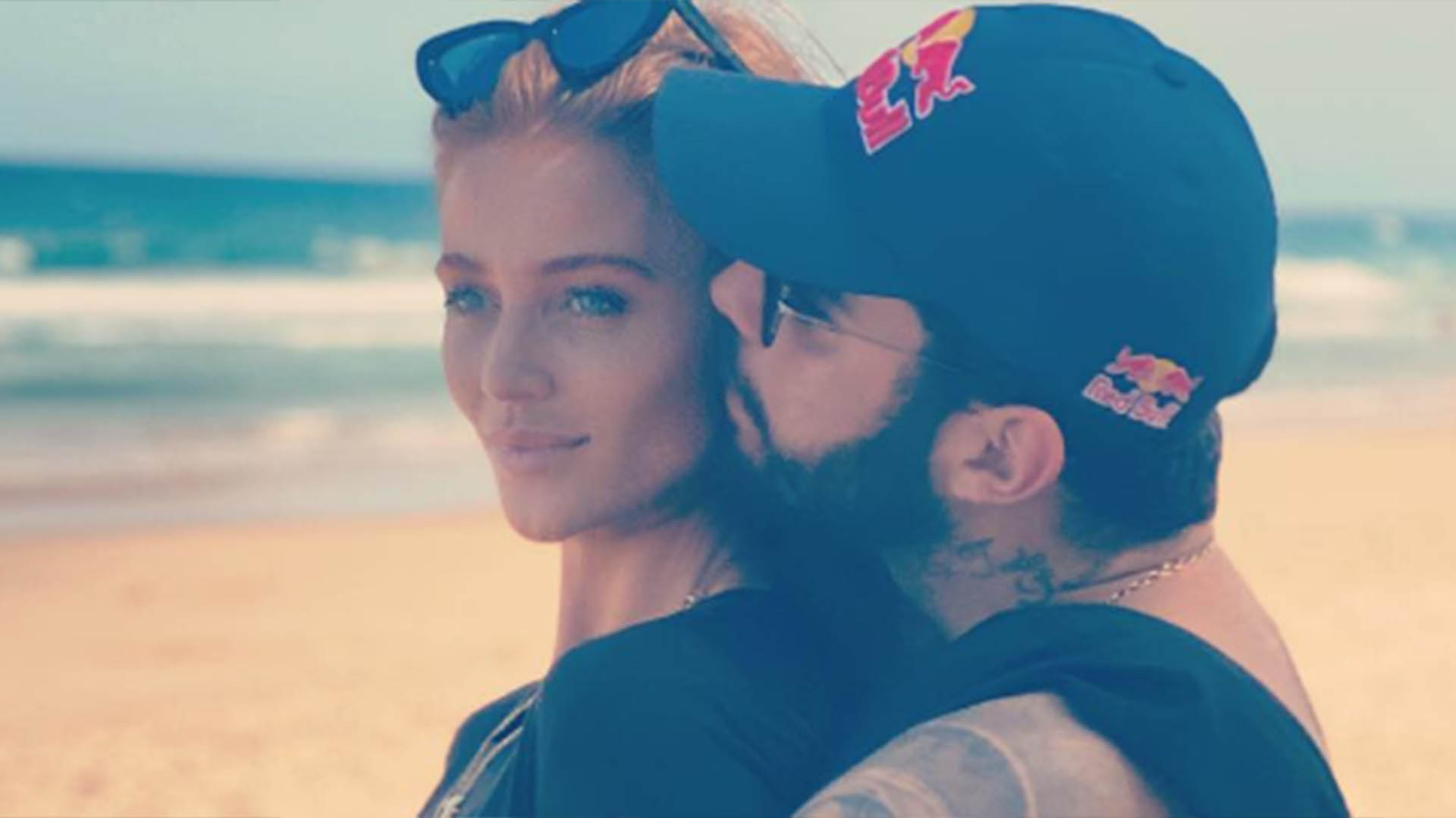 Grávida, Cintia Dicker exibe sua barriguinha em nova foto