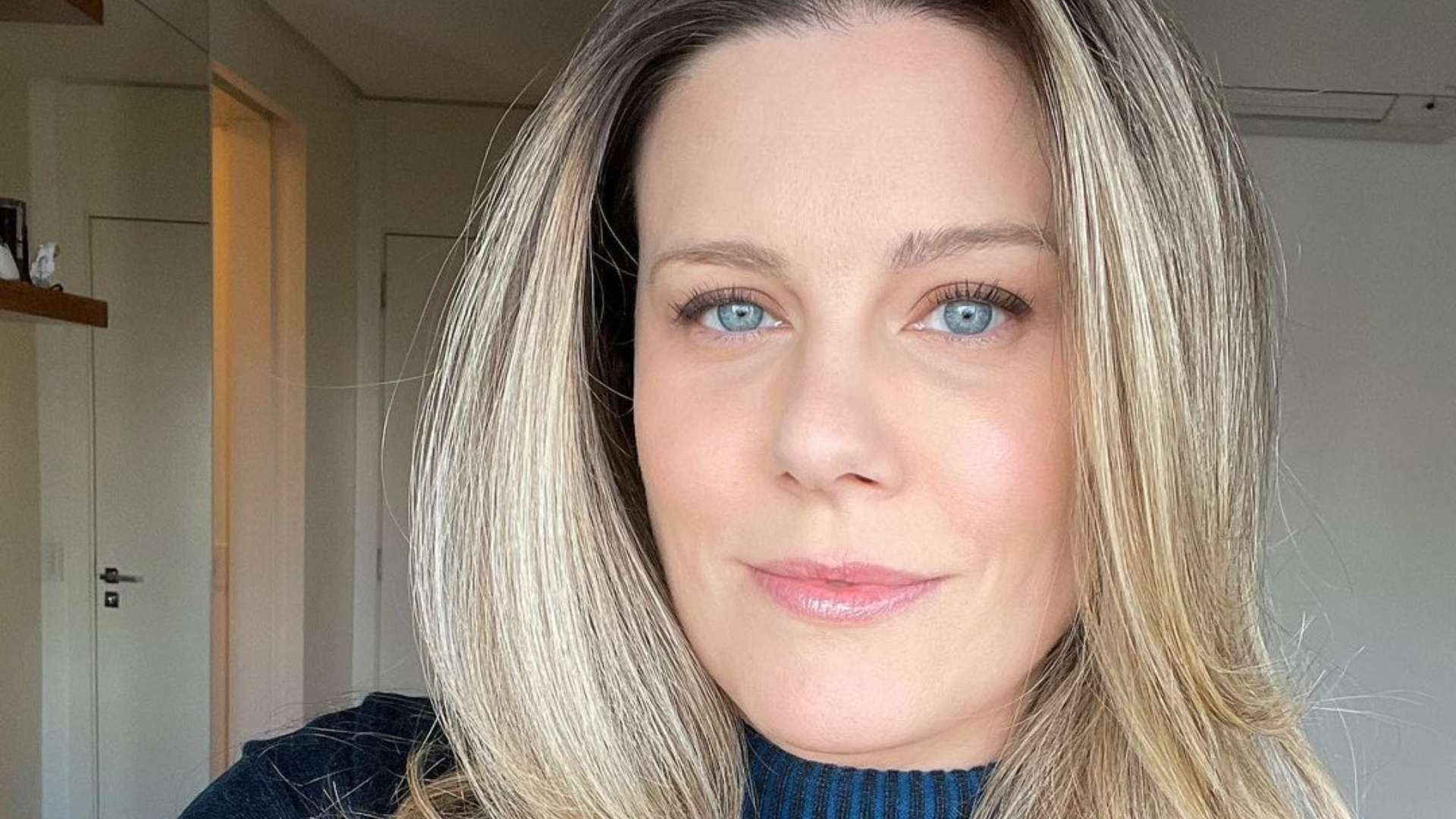 Daiana Garbin aproveita chamego da filha, Lua: ”Mamãe não aguenta”