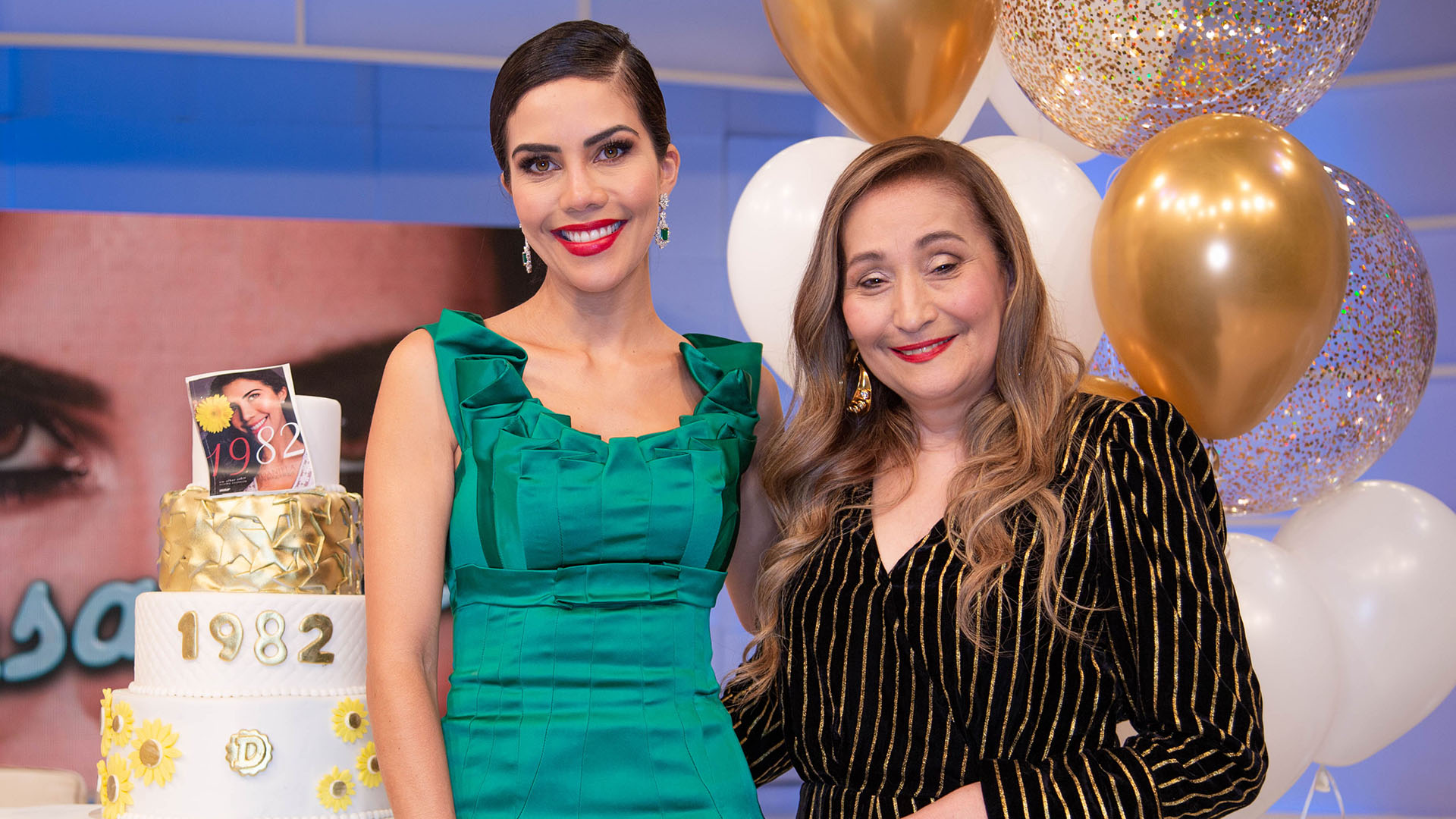 Daniela Albuquerque recebe homenagem de aniversário em seu programa na RedeTV!
