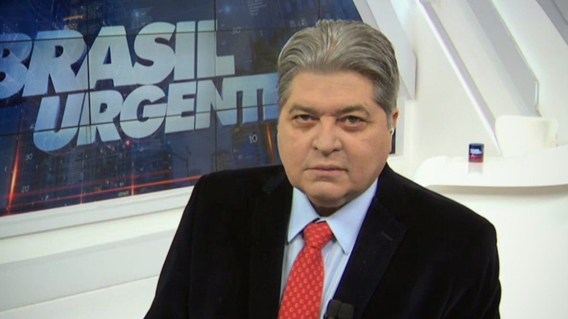 Após internação, Datena voltará ao comando do ‘Brasil Urgente’; saiba quando