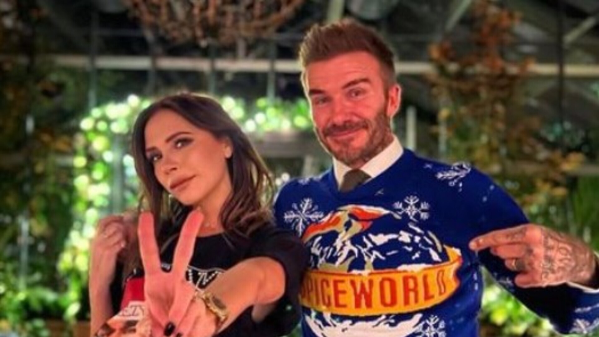 David Beckham compartilha vídeo da esposa, Victoria Beckham, malhando em barco durante viagem à Itália